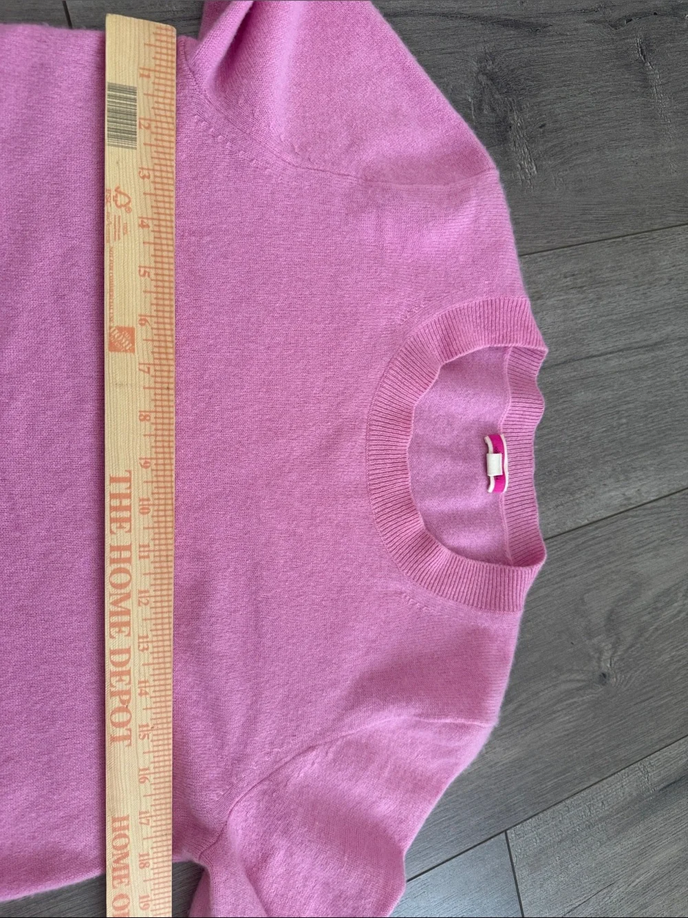 Cashmere Classic Crewneck Sweater in Pink Size Small